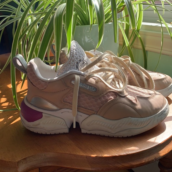 Adidas lifestyle trainers - Picture 2 of 6